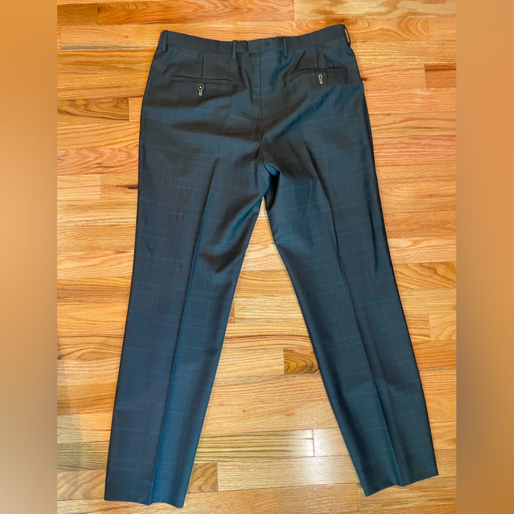 Hugo Boss grey suit pants - Blemished